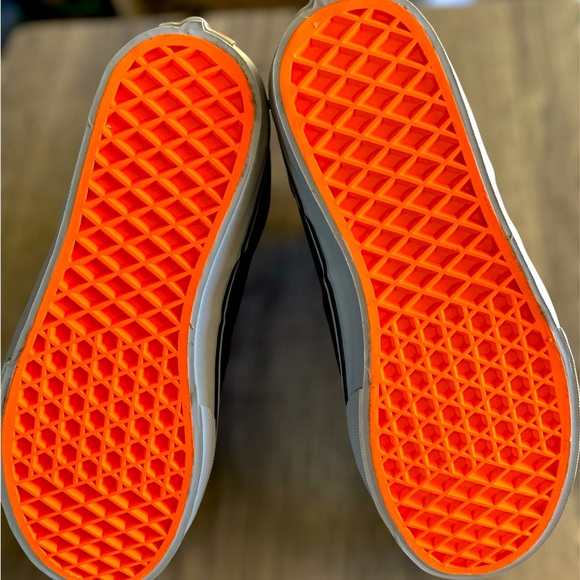 Boys Vans HighTops Size 4 NWOT - Picture 6 of 6